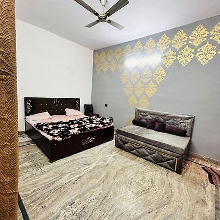 Agrawal Inn Guest House Mathura Esterno foto