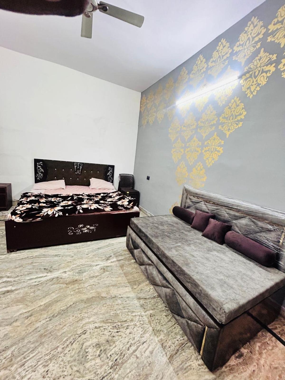 Agrawal Inn Guest House Mathura Esterno foto