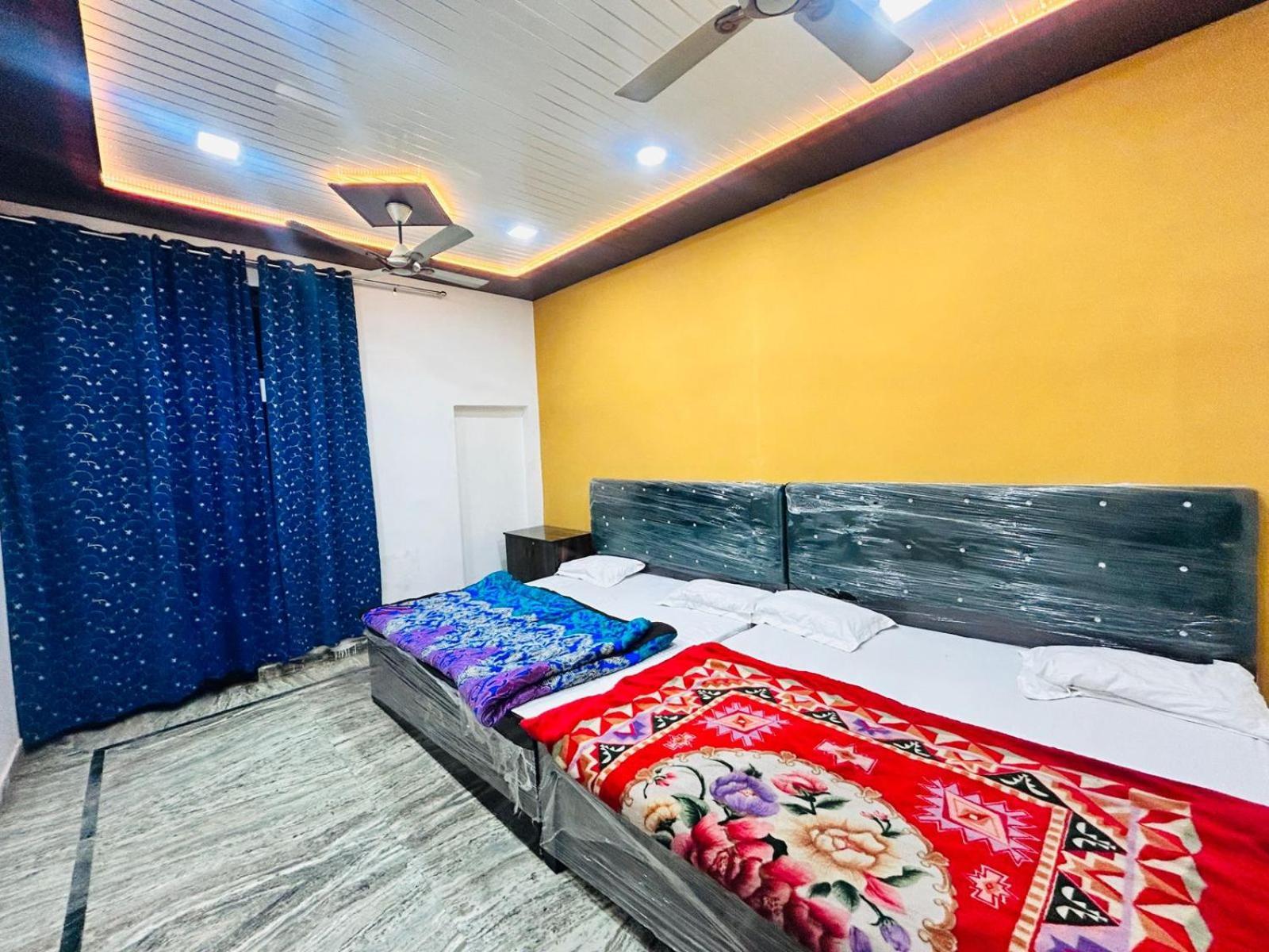 Agrawal Inn Guest House Mathura Esterno foto