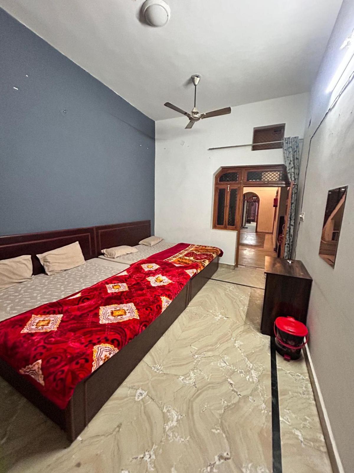 Agrawal Inn Guest House Mathura Esterno foto