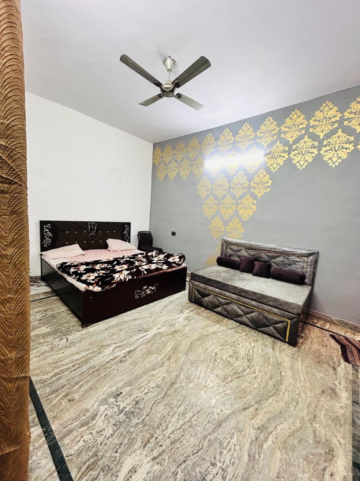Agrawal Inn Guest House Mathura Esterno foto